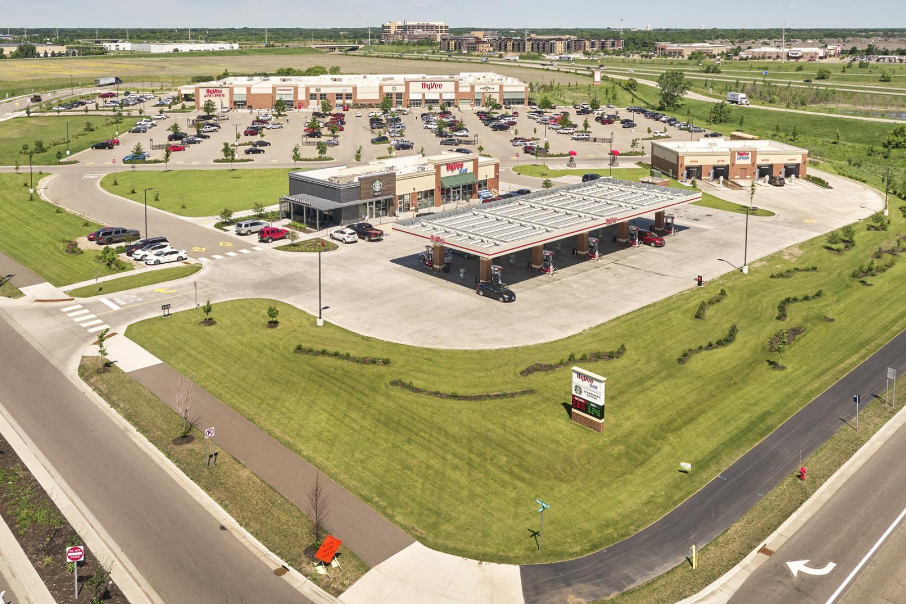 HyVee Brooklyn Park Ryan Companies