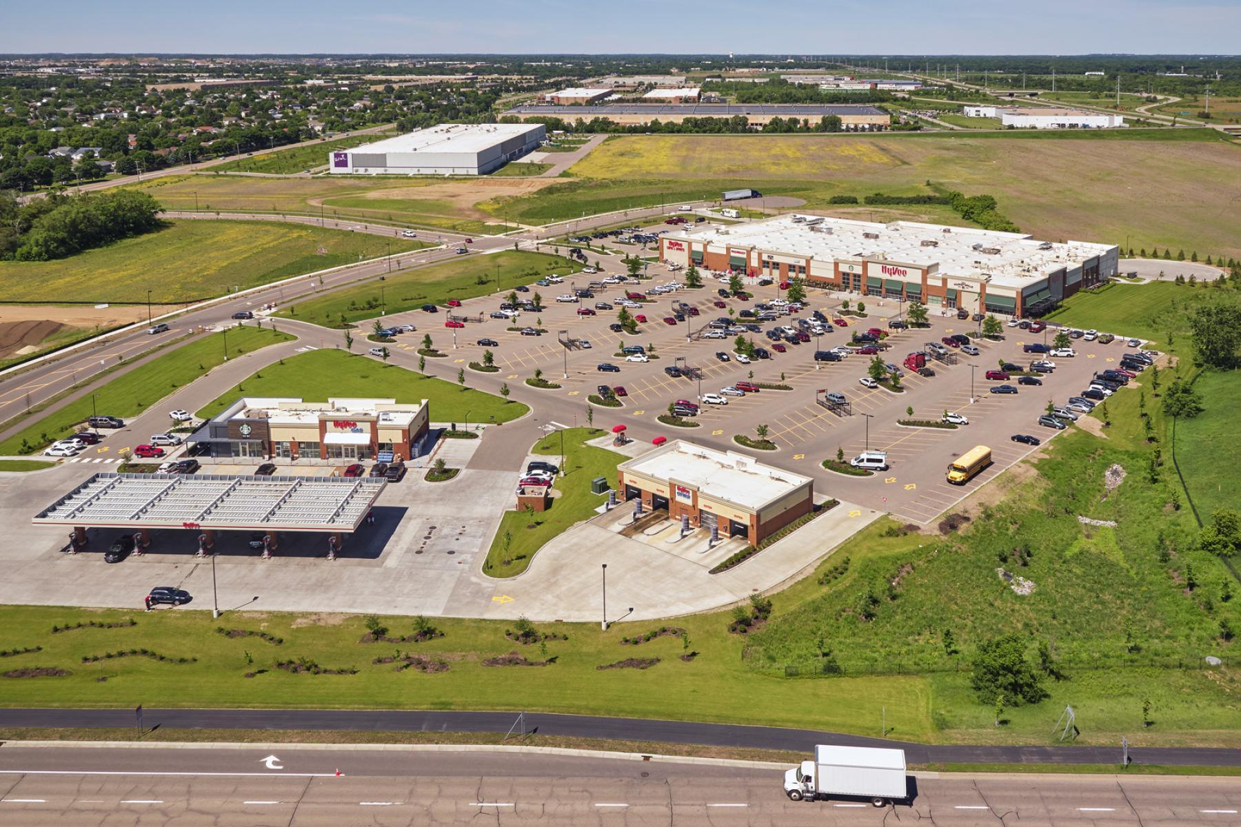 HyVee Brooklyn Park Ryan Companies