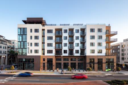 Pierside Apartments South Exterior