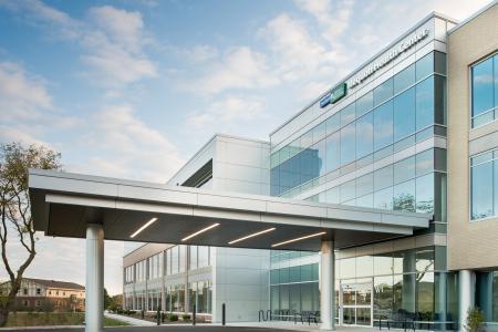 Froedtert & the Medical College of Wisconsin Mequon Health Center Front Entrance