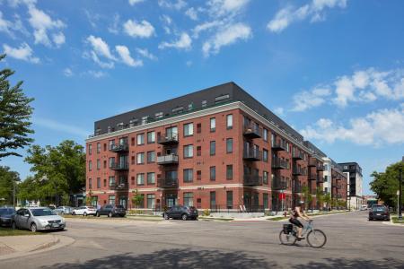 Daymark Uptown Apartments Corner View