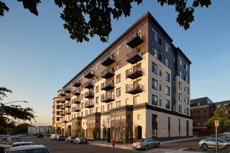 Daymark Uptown Apartments Corner