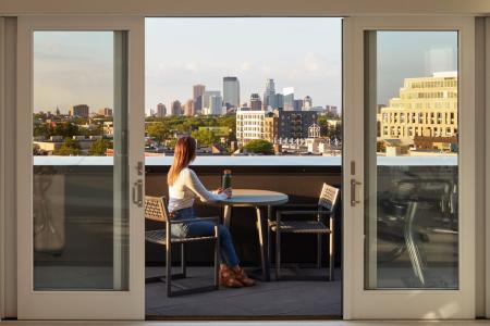 Daymark Uptown Apartments Balcony