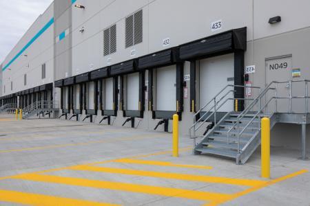 Amazon TNS (RDU4) Docks