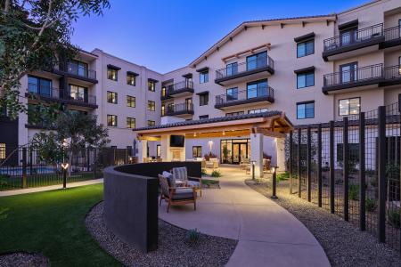 Acoya Shea Courtyard