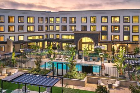 Cogir South Bay Courtyard Pool
